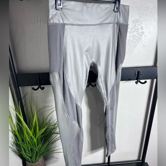 Fabletics Leggings Motion365+ Contour High-Waisted Gunmetal Gray Shine Size XL - Picture 10 of 14